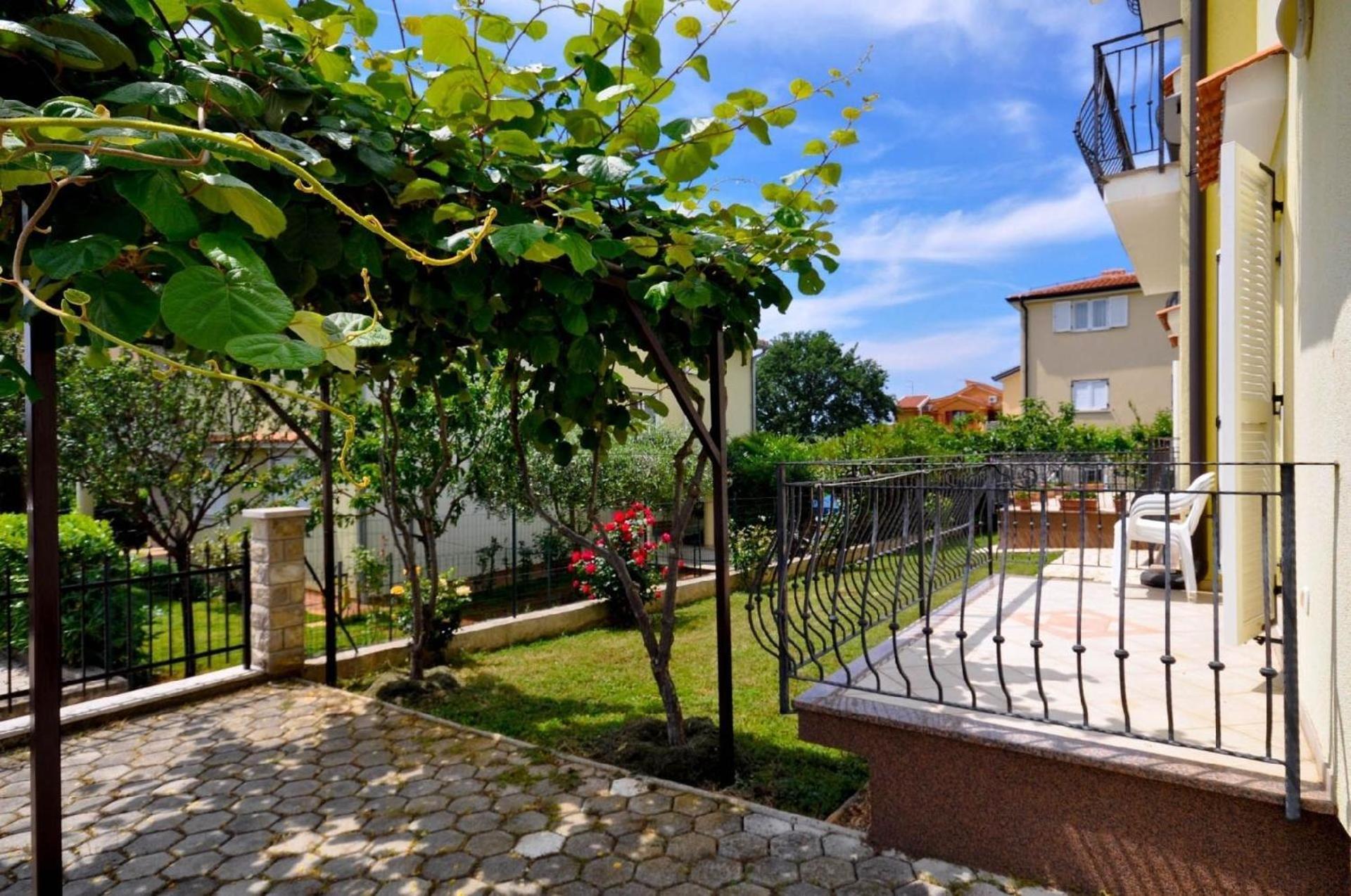 Ferienwohnung Fuer 2 Personen 30 M2 In Novigrad, Istrien Karpinjan Екстер'єр фото